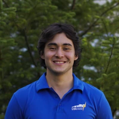 Headshot of Gus Tahara-Edmonds